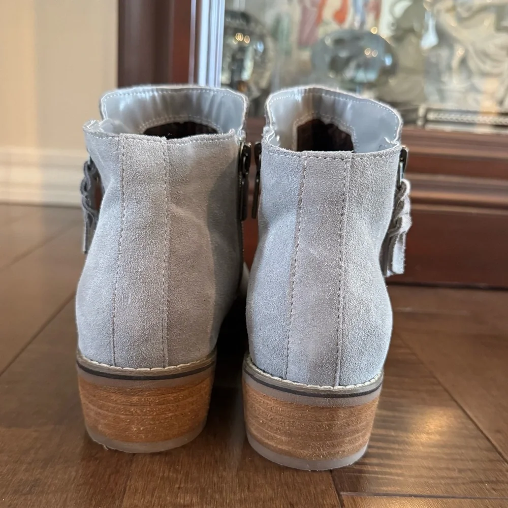 Blondo Gray Liam Waterproof Suede Leather Ankle Boots - Picture 6 of 16